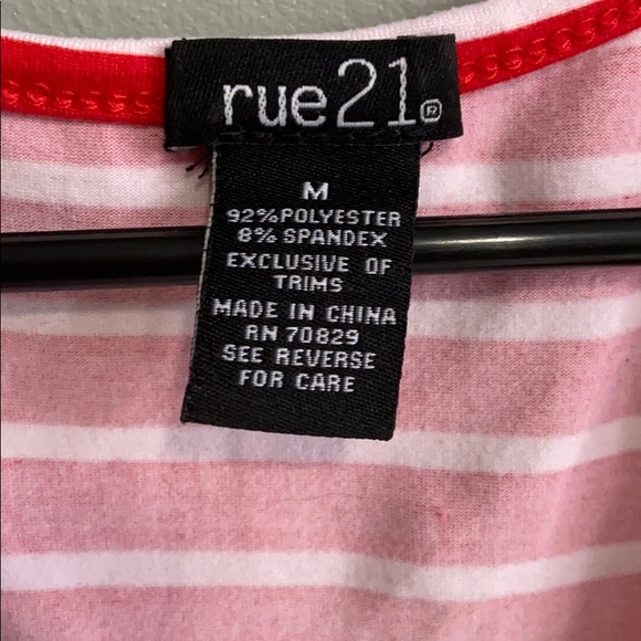 Fitted off the shoulder red and white striped tee - Picture 2 of 2